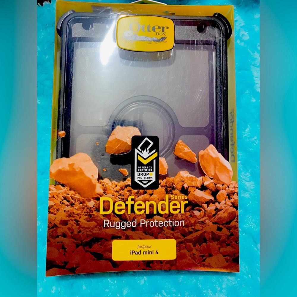 Otter box Defender Rugged Case + Stand For Apple iPad Mini 4 Brand New